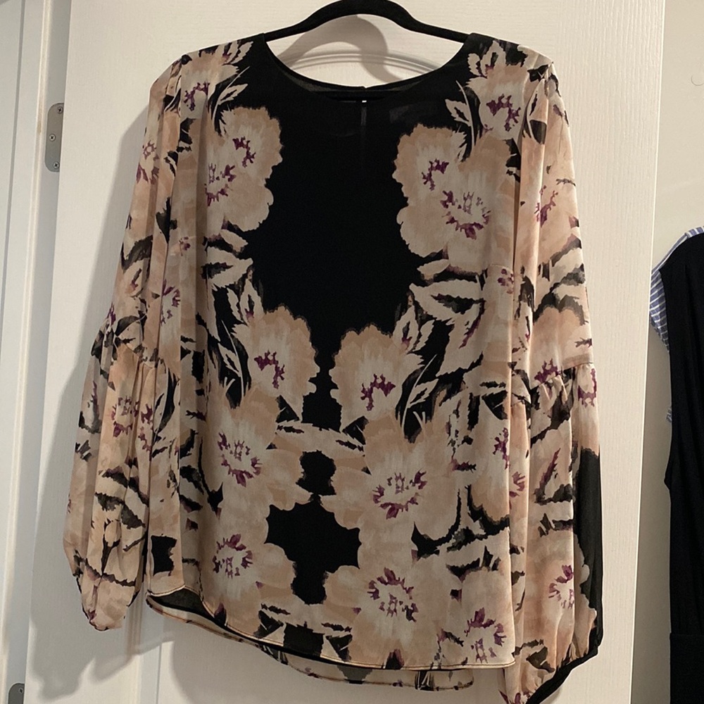 Calvin Klein flowy lined peasant sleeve top